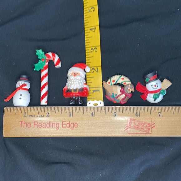 Vintage pin set of 17 (variety of Fall & winter) - Picture 10 of 10